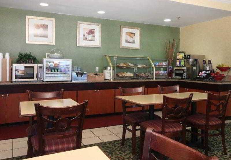 Fairfield Inn And Suites By Marriott Atlanta Suwanee Restoran fotoğraf